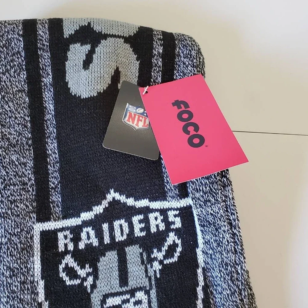 Oakland Raiders Foco Adult Scarf Black Gray Acrylic Fringe Logo NFL New